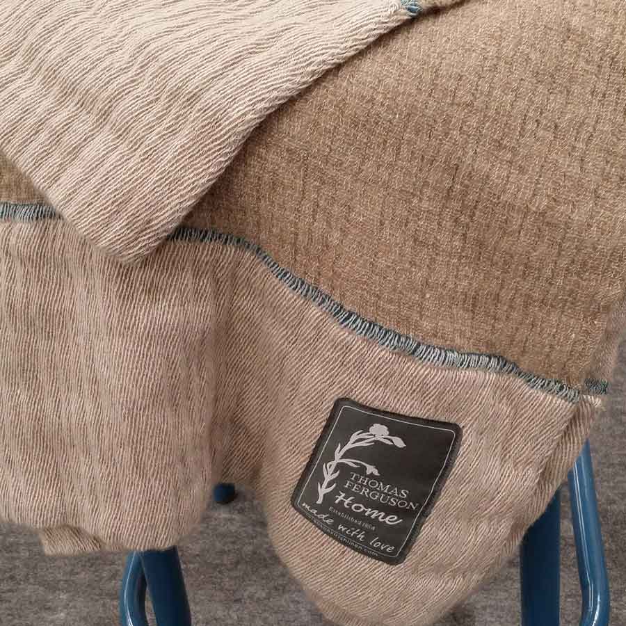Bark Linen/Wool Fusion Blanket – Bild 5